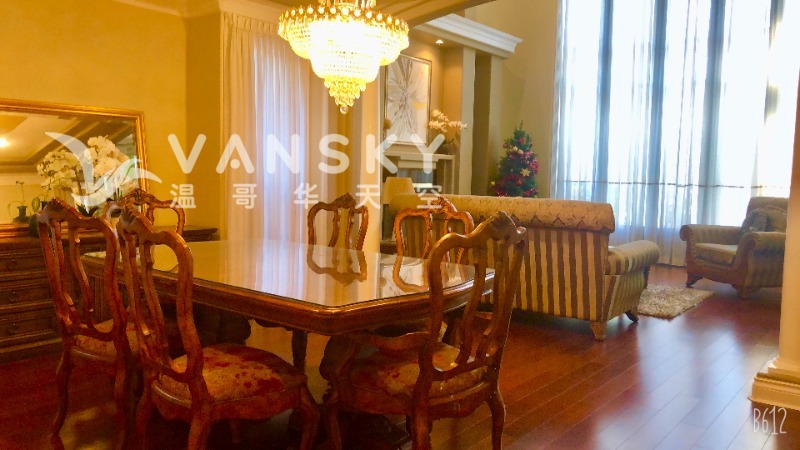 221217160950_Dining and Sun Room.jpg